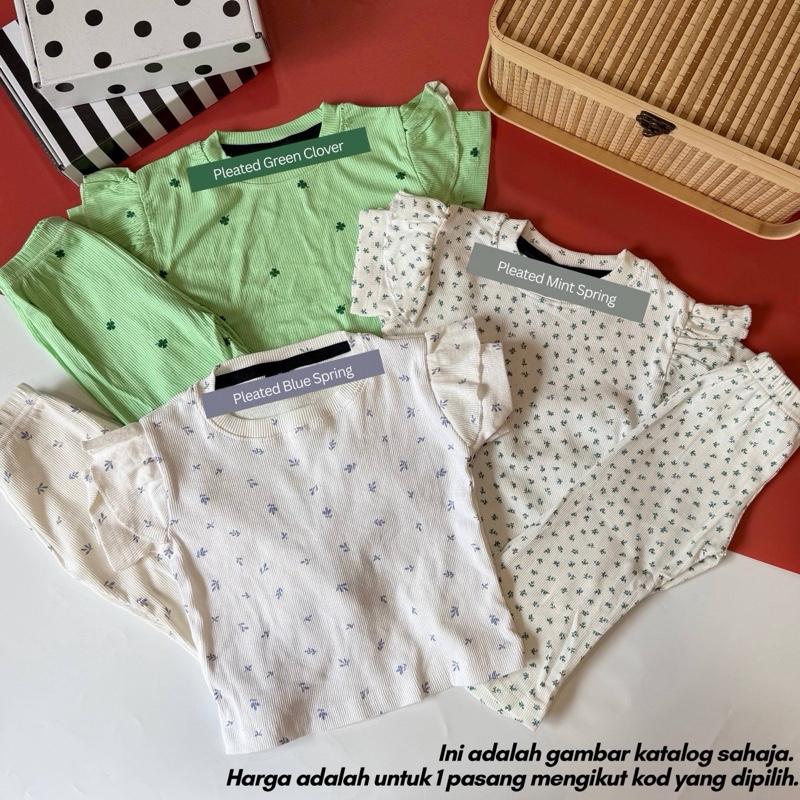 Bellina bootcut set for baby girls, Pleated Green Clover design